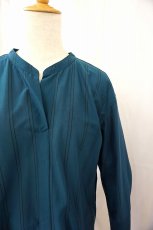 画像2: ＜30％off＞ROBE（ローブ）/キーネックストライプPO（BLUE FRONCE） (2)